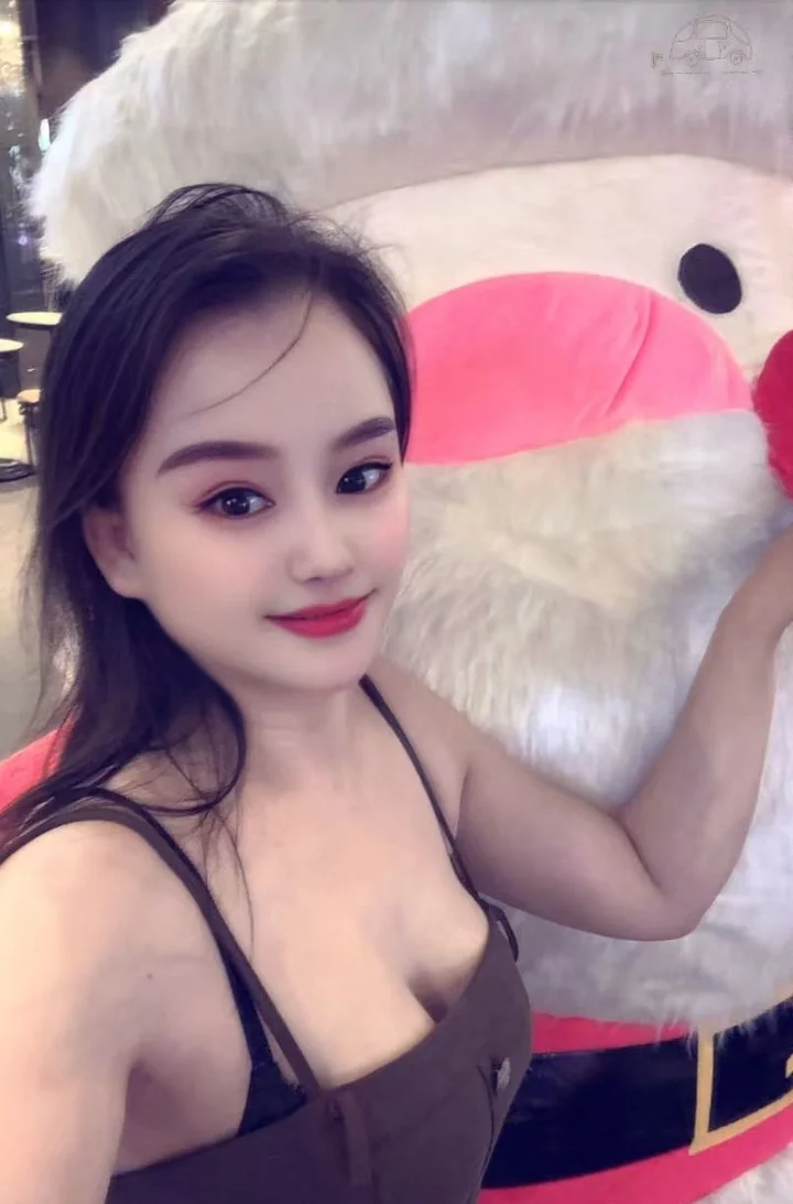 住家式按摩师笑笑